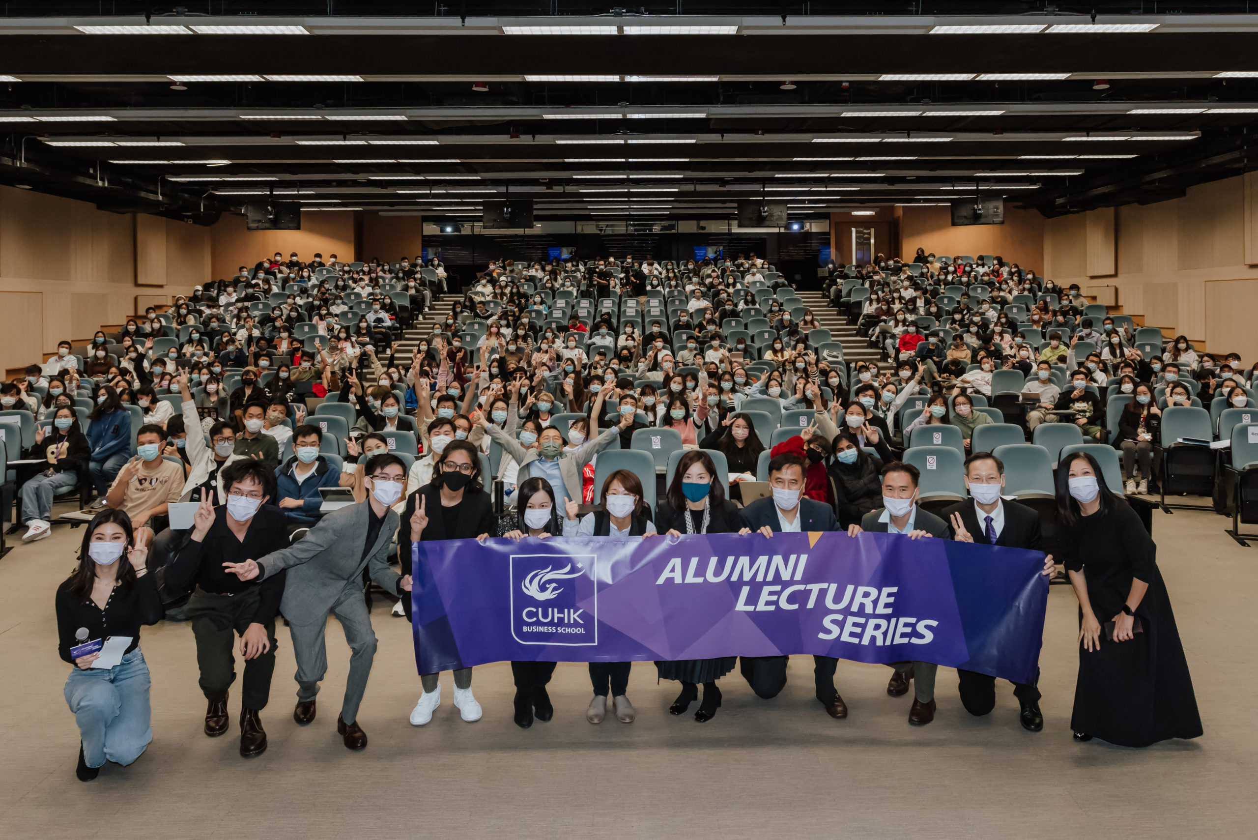 Group Photo with all guests and participants; front row, from left to right: student emcee, three student moderators, Dr. Rosette Leung, Lecturer in the Department of Marketing, Prof. Jessica Y. Y. Kwong, Chairperson of the Department of Marketing, Ms Randy Lai, CEO of McDonald’s Hong Kong, Prof. Lin Zhou, Dean of the CUHK Business School, Prof. Seen-Meng Chew, Associate Dean for External Engagement, Prof. Howard Lam, Director of Executive MBA Programme, and Ms. Iris Liu, Administrative Director of the Alumni Office