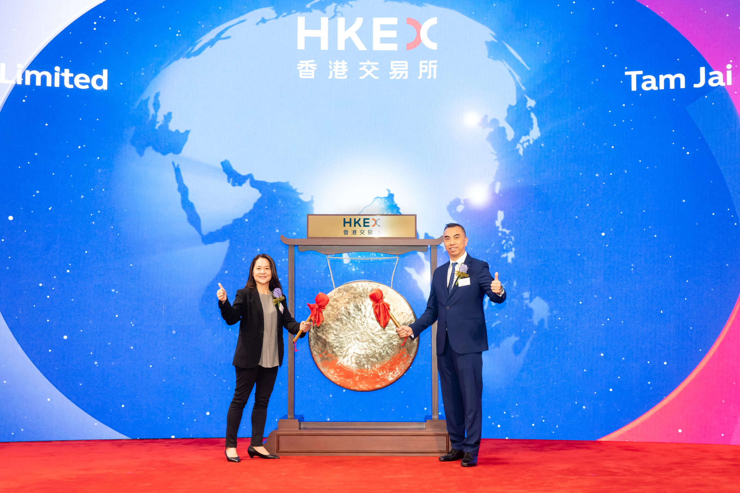 In October 2021, Daren led Tam Jai International to become listed on the HKEX Main Board. He said their next goal is to bring the brand to the world stage.