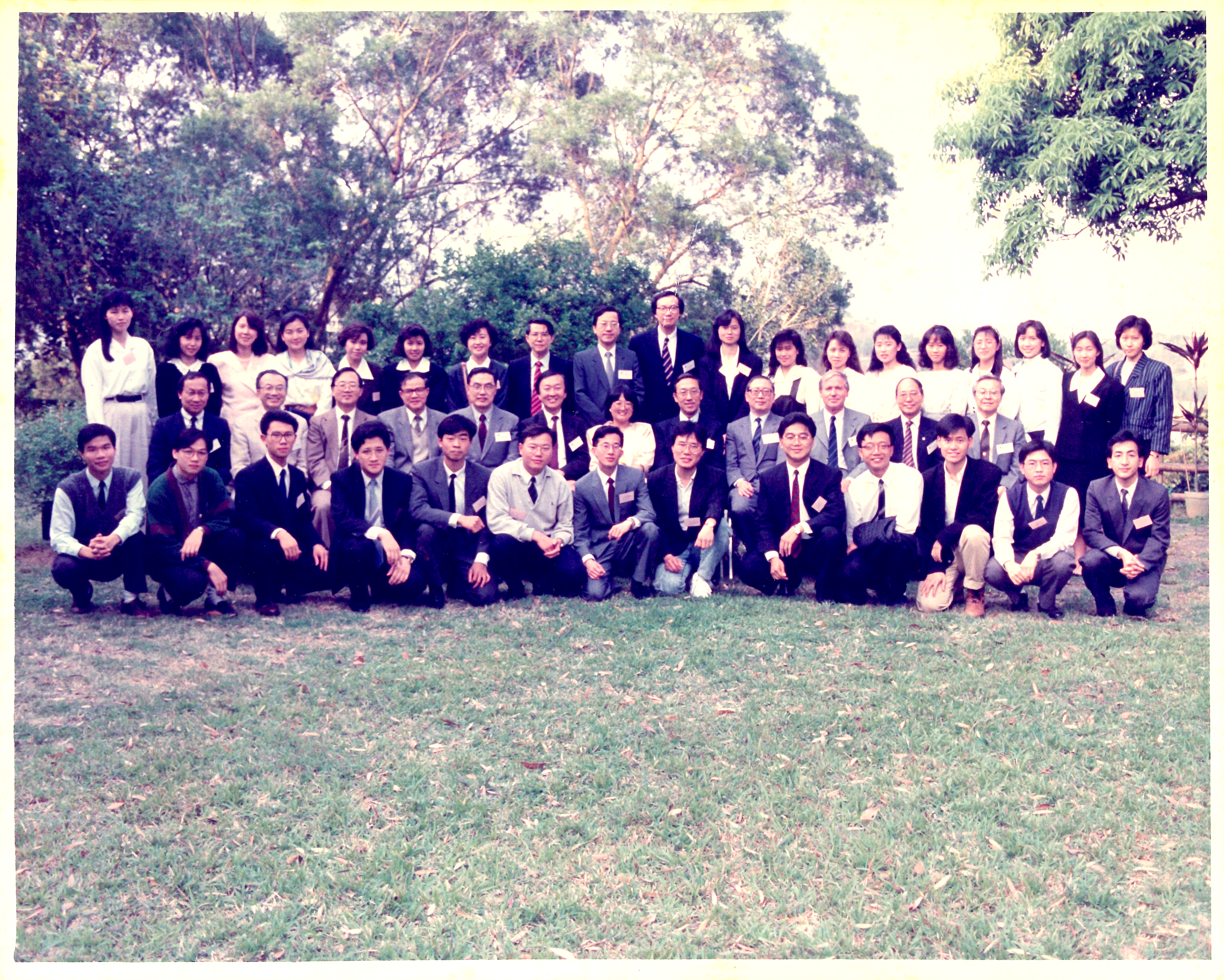 Eric Hui (sixth from left, front row) with Professor Charles K. Kao, then-Vice Chancellor of CUHK, and his undergraduate classmates and teachers.